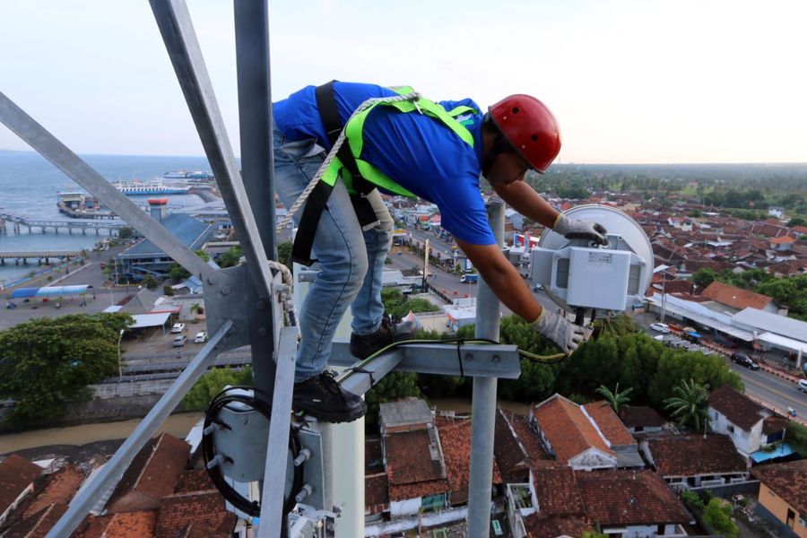 Konsolidasi Industri Seluler Jalan di Tempat