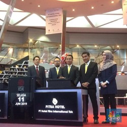 Pemilik Hotel Fitra Lepas Semua Sahamnya, Cuan Berapa?