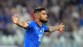 Lorenzo Insigne membawa Italia menyamakan kedudukan di menit ke-49 memanfaatkan umpan sepak pojok Federico Bernardeschi. (REUTERS/Massimo Pinca)