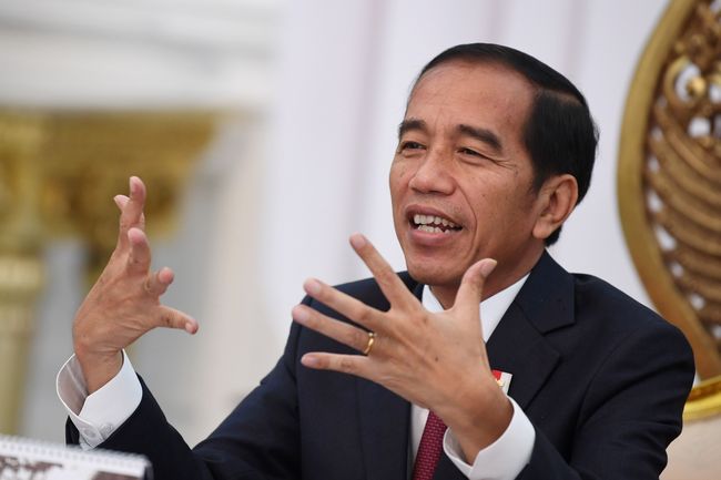 Jokowi Bakal Beri Pernyataan soal Putusan MK di Rumah Ma'ruf - CNN Indonesia