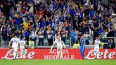 Bosnia bahkan berhasil unggul 1-0 lebih dulu lewat gol Edin Dzeko di menit ke-32. Dzeko dengan mudah menceploskan bola usai menerima umpan matang Edin Visca. ( REUTERS/Massimo Pinca)