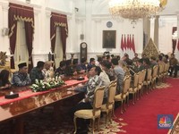 Kumpulkan Para Pengusaha, Jokowi Minta Tiga Pekerjaan