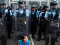 Polisi Hong Kong Mulai Geledah Kampus Diduduki Demonstran