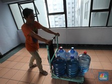 Malaysia Panic Buying Air Mineral, Begini Kondisi Sebenarnya
