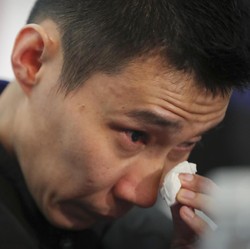 Derai Air Mata Saat Lee Chong Wei Umumkan Pensiun