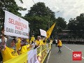 Kawal MK, Massa GNKR Bawa Ondel-ondel dan Putar Musik Betawi