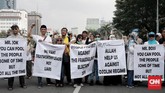 Mayoritas massa yang mengikuti aksi unjuk rasa menilai ada kecurangan dalam penyelenggaraan Pilpres yang menghasilkan kemenangan bagi pasangan Jokowi-Ma'ruf Amin. (CNN Indonesia/Andry Novelino)