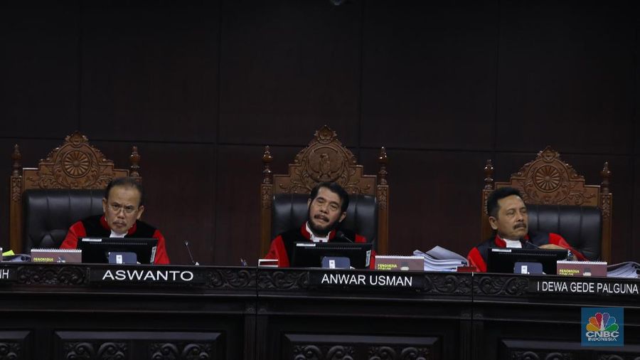 Sidang akan dimulai pada pukul 12.30 WIB ini, dipimpin langsung oleh Ketua MK Anwar Usman.