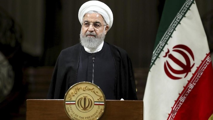 Iran seharusnya tidak melakukan pembiaran saat Presiden AS Donald Trump mencoba memberikan tekanan untuk merusak persatuan nasional.