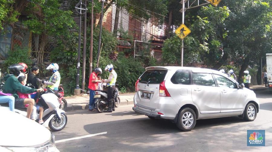 Operasi ini diharapkan dapat menekan angka kecelakaan lalu lintas dengan patuh pada aturan berlalu lintas.