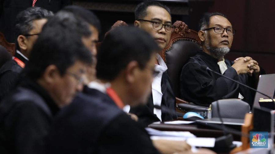 Pada tuntutan sebelumnya Tim Prabowo minta KPU batalkan seluruh hasil Pemilu, tapi kini jadi hanya hasil Pilpres