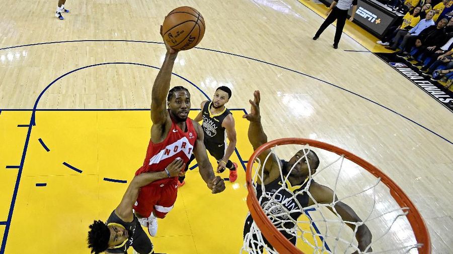 Kawhi Leonard yang juga peraih gelar most valuable player (MVP) dan bintang Toronto Raptors, diketahui masih suka mengendarai mobil tuanya.