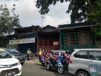 Alert! Anies Wajibkan Uji Emisi Mobil & Motor di Atas 3 Tahun