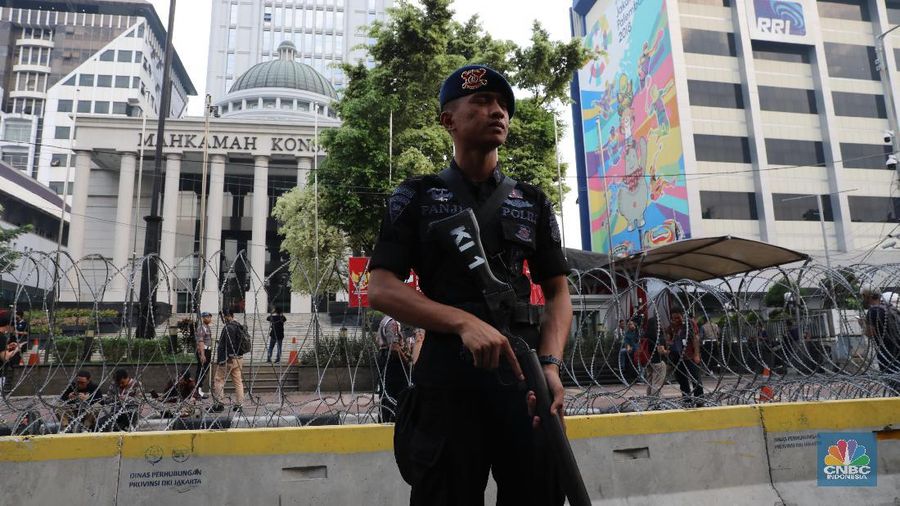 Keamanan MK Jelang Sidang Perdana (CNBC Indonesia/Muhammad Sabki)