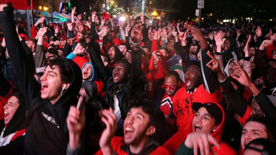 Klub basket asal Kanada, Toronto Raptors, menjadi juara National Basketball Association (NBA) setelah mengalahkan Golden State Warriors.
