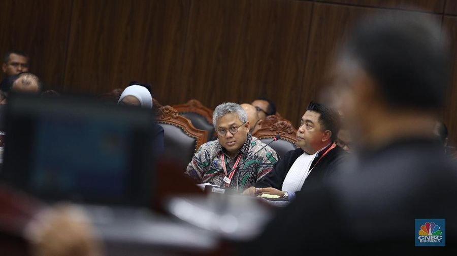 Tim hukum menganggap penggelembungan suara berkisar dari angka 18 juta hingga sekitar 30 juta suara.