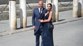 Kiper AC Milan dan timnas Spanyol Pepe Reina hadir bersama sang istri, Yolanda Ruiz. (CRISTINA QUICLER / AFP)