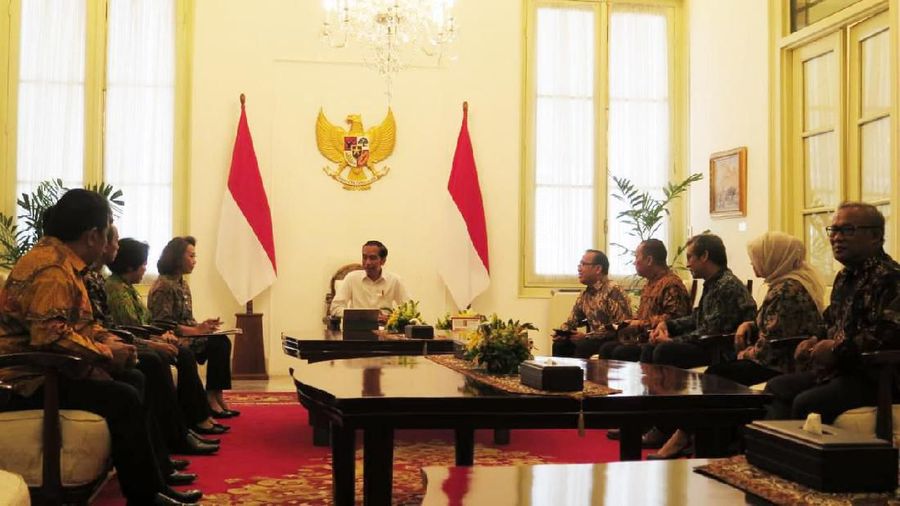 Presiden Joko Widodo (Jokowi) menggelar diskusi bersama Forum Pemimpin Redaksi Media Massa Nasional di Kompleks Istana Kepresidenan, Jakarta, Selasa (3/9/2019).