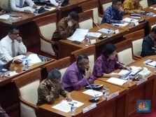 Sri Mulyani Minta DPR Bereskan Aturan Cukai Plastik
