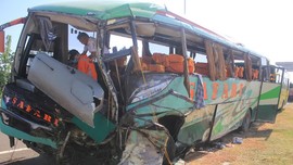 Kecelakaan Bus di Tol Gempol Jatim, 4 Orang Tewas
