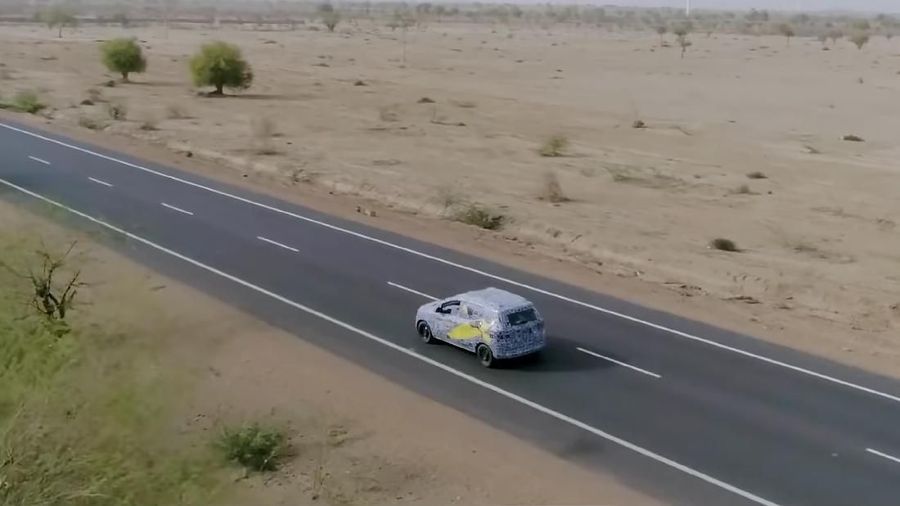 Renault Triber merupakan saudara dari Renault Kwid yang sudah terlebih dulu masuk di pasar Tanah Air.