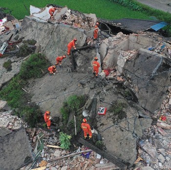 11 Tewas & Bangunan Luluh Lantak akibat Gempa 5,9 M di China