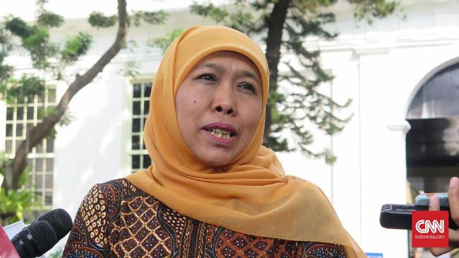 Khofifah Sebut GBT Bau Sampah, Anak Buah Risma Meradang