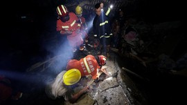 FOTO: Duka Gempa di China