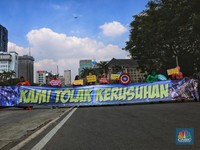 Saat Avengers Turun Gunung Demi Aksi Damai Sidang Pilpres MK