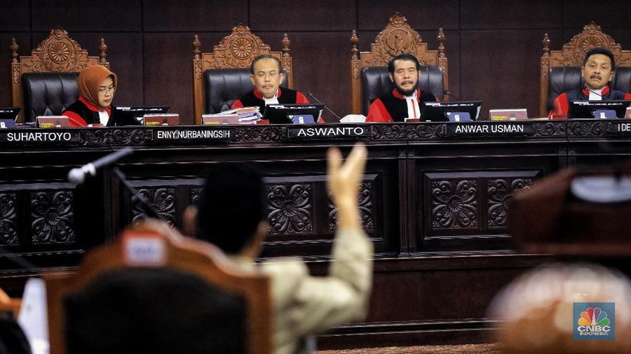 Sidang lanjutan sengketa pilpres ke-3 di MK, Jakarta, Rabu (19/06) beragendakan mendengar keterangan saksi dan ahli dari Tim Paslon no2