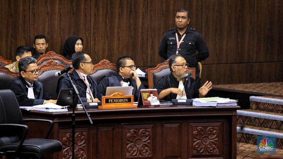 Sidang lanjutan sengketa pilpres ke-3 di MK, Jakarta, Rabu (19/06) beragendakan mendengar keterangan saksi dan ahli dari Tim Paslon no2