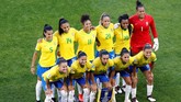Timnas Brasil dalam posisi terdesak jelang laga lawan Italia lantaran mereka menelan kekalahan dari Australia di laga sebelumnya. (REUTERS/Bernadett Szabo)