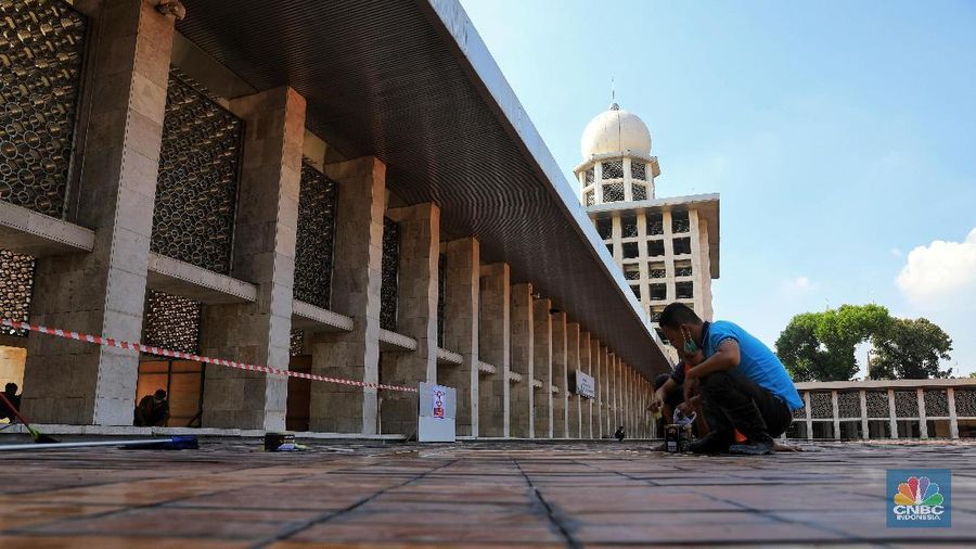 Menteri Pekerjaan Umum dan Perumahan Rakyat (PUPR) Basuki Hadimuljono menargetkan renovasi Masjid Istiqlal, Jakarta, rampung pada Maret 2020.