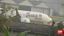 Malindo Air Tergelincir, Bandara Husein Sastranegara Ditutup