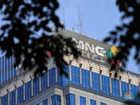 Moody's Pangkas Rating BHIT, Saham Anak Usaha Merah Membara