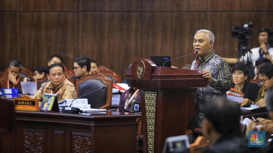 Sidang gugatan Paslon 02 Prabowo-Sandiaga masih terus berlangsung di MK.