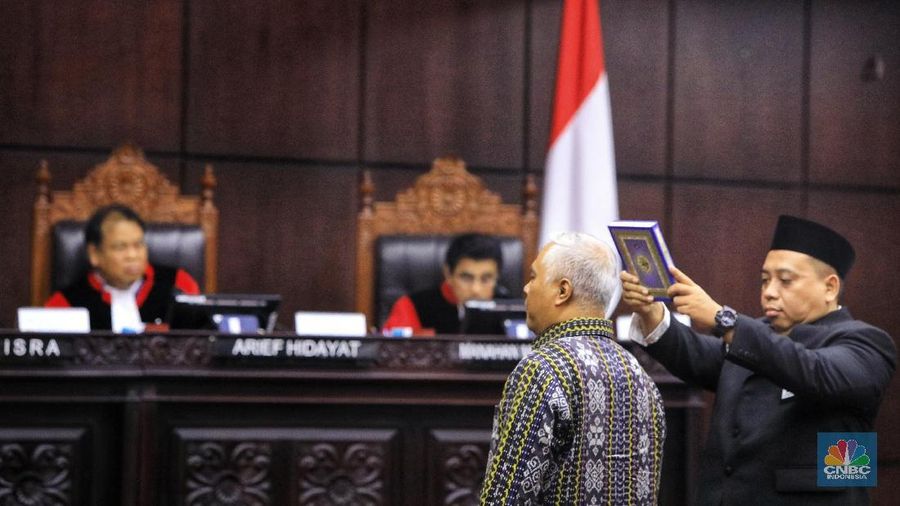 Marsudi Wahyu Kisworo merupakan ahli yang dibawa oleh tim hukum KPU dalam sidang sengketa pilpres di gedung Mahkamah Konstitusi