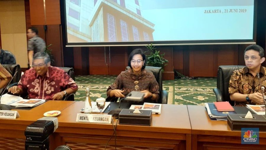 Sampai akhir April 2019 total defisit APBN mencapai Rp 127,5 triliun atau 0,79% dari PDB. Lebih tinggi dibandingkan periode yang sama tahun lalu.