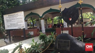 Sowan ke Tiga Makam 'Jagoan' Jakarta