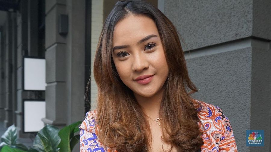 Selebgram muda dengan 2,1 juta pengikut ini mengatakan profesinya saat ini menghantarkannya ke pintu-pintu rezeki lainnya.