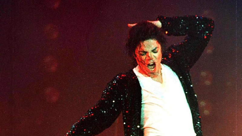 Momen paling fenomenal dari penyanyi pop legendaris, mendiang Michael Jackson.
