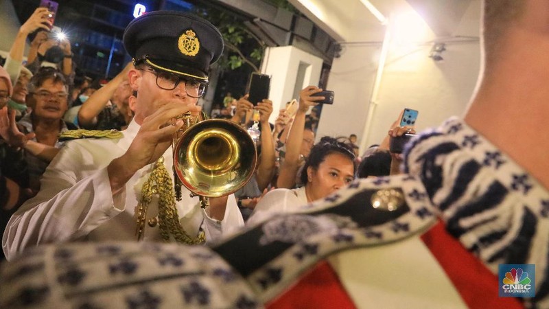Acara ini merupakan bentuk perayaan atas ulang tahun Ratu Elizabeth II dan sekaligus ulang tahun Kota Jakarta.