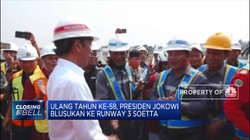 Gema Lagu Ulang Tahun untuk Jokowi