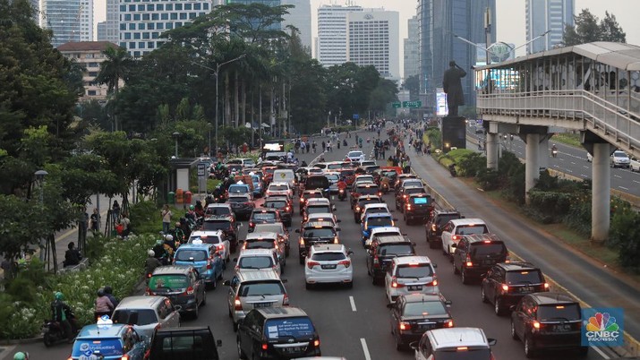 Jakarta Night Festival dalam rangka perayaan HUT Jakarta ke-492, Sabtu (22/6/2019). (Foto: CNBC Indonesia/Andrean Kristianto) Jakarta Night Festival dalam rangka perayaan HUT Jakarta ke-492, Sabtu (22/6/2019). (Foto: CNBC Indonesia/Andrean Kristianto)