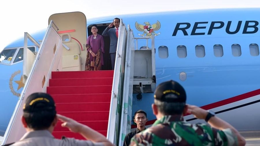 Jokowi akan mendorong ASEAN untuk tetap bersatu dan kokoh dalam menyikapi situasi dunia yang sangat dinamis.