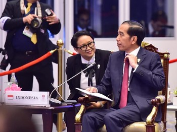 Apa Kebijakan Gila Jokowi Tunjuk Anak Muda Jadi Menteri?