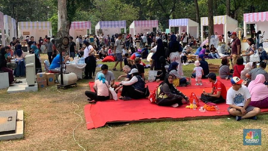 foto: hut jakarta dan piknik lapangan banteng (foto : lynda hasibuan)