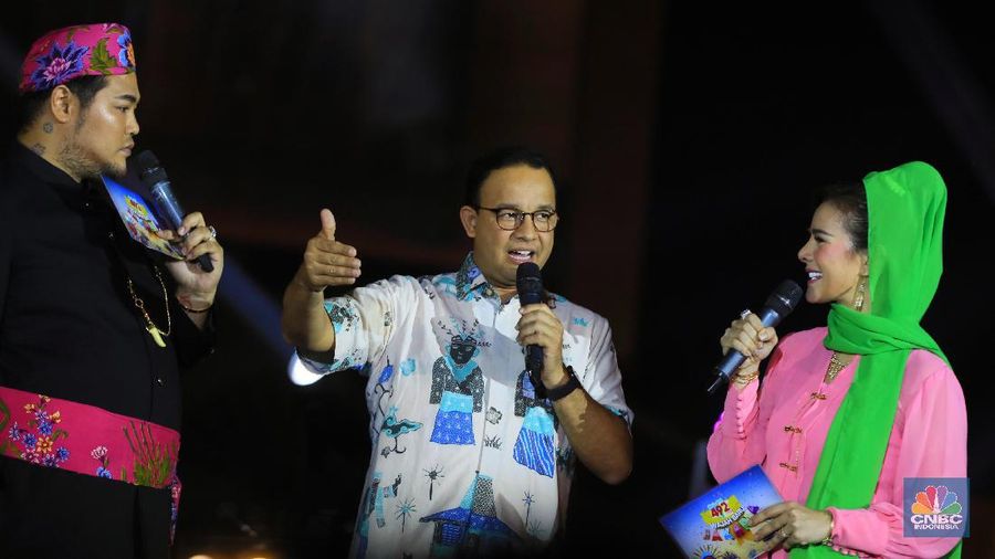 Perayaan yang dikemas dalam acara Jakarta Night Festival ini diisi dengan berbagai kegiatan panggung hiburan dan artis ibukota.