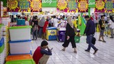 Enam gerai yang dikabarkan akan tutup hingga 28 Juli nanti yakni Giant Express Cinere Mall, Giant Express Mampang, Giant Express Pondok Timur, Giant Extra Jatimakmur, Giant Mitra 10 Cibubur, dan Giant Extra Wisma Asri. (ANTARA FOTO/Dhemas Reviyanto/foc)