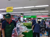 Gerai Giant Tutup, Begini Curhat Sedih Para Pegawainya